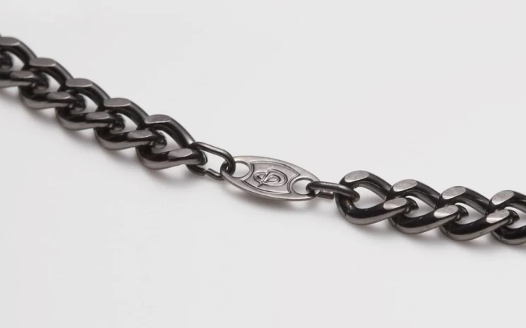 titanium-chain-necklace-carbonized